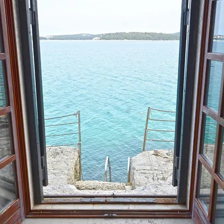 Waterside Cove Oasis *